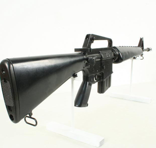 M-16