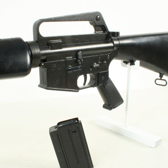 M-16