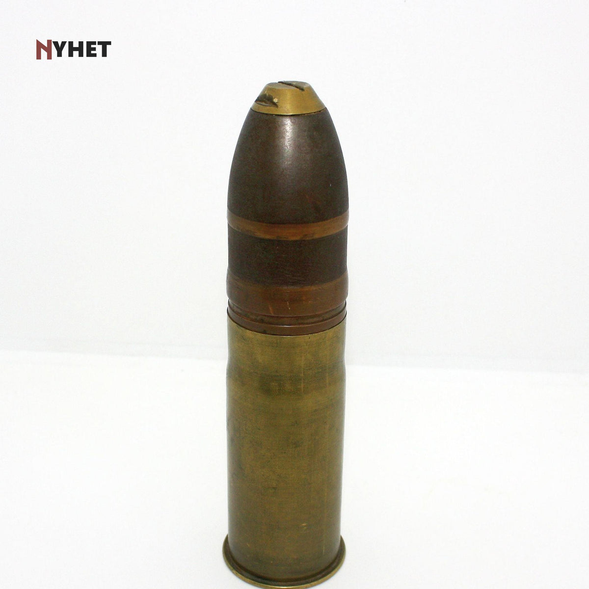 37 mm. artilleripatron, dekomisjonert